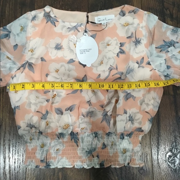 2x✨HP✨Cute Floral Crop Top - Picture 7 of 8